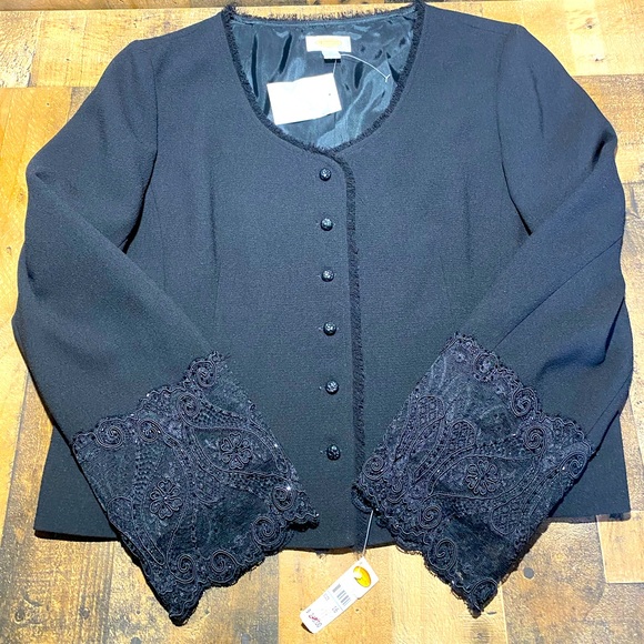 Women’s Talbot Black Dress Blazer Size 16 with Beautiful Beaded Sleeves - Picture 2 of 7